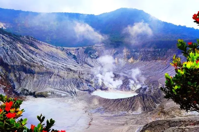 Aktivitas Seru Bersama Keluarga di Tangkuban Perahu