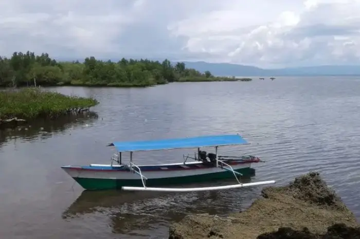 Pantai Batu Meja Tongkaina, Pantai Ekstotis yang Wajib Dikunjungi di Manado