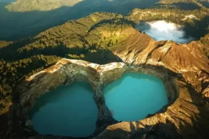 Danau Lelimutu Flores, Danau Indah yang Dikellilingi Terbing Eksotis