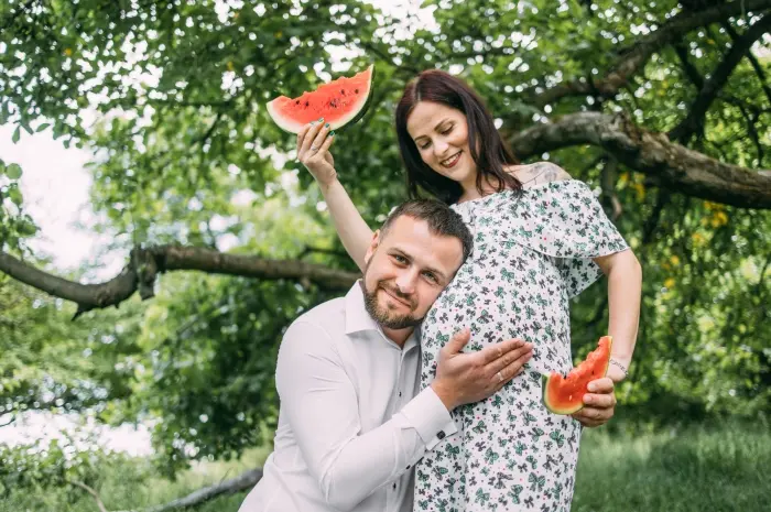 Buah yang Baik untuk Ibu Hamil dan Manfaat Nutrisinya